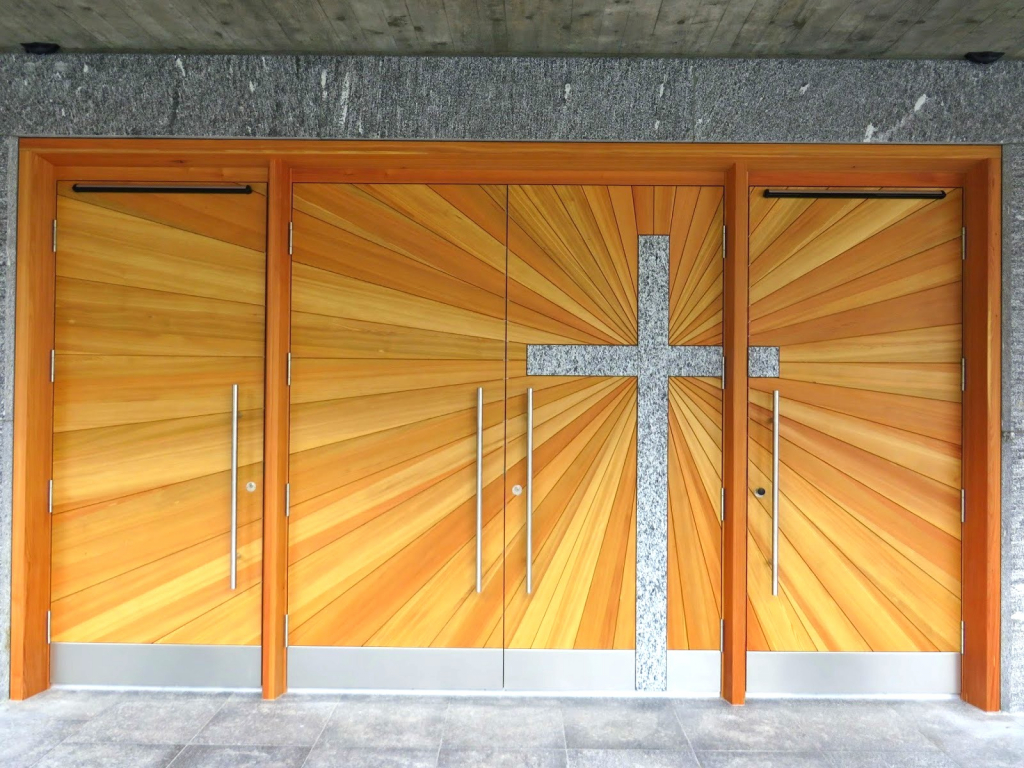 10) KirchensegnungFee1_Tür