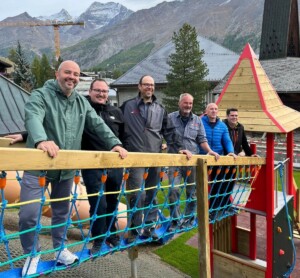 Einweihung des Spielplatzes beim Kindergarten Saas-Fee